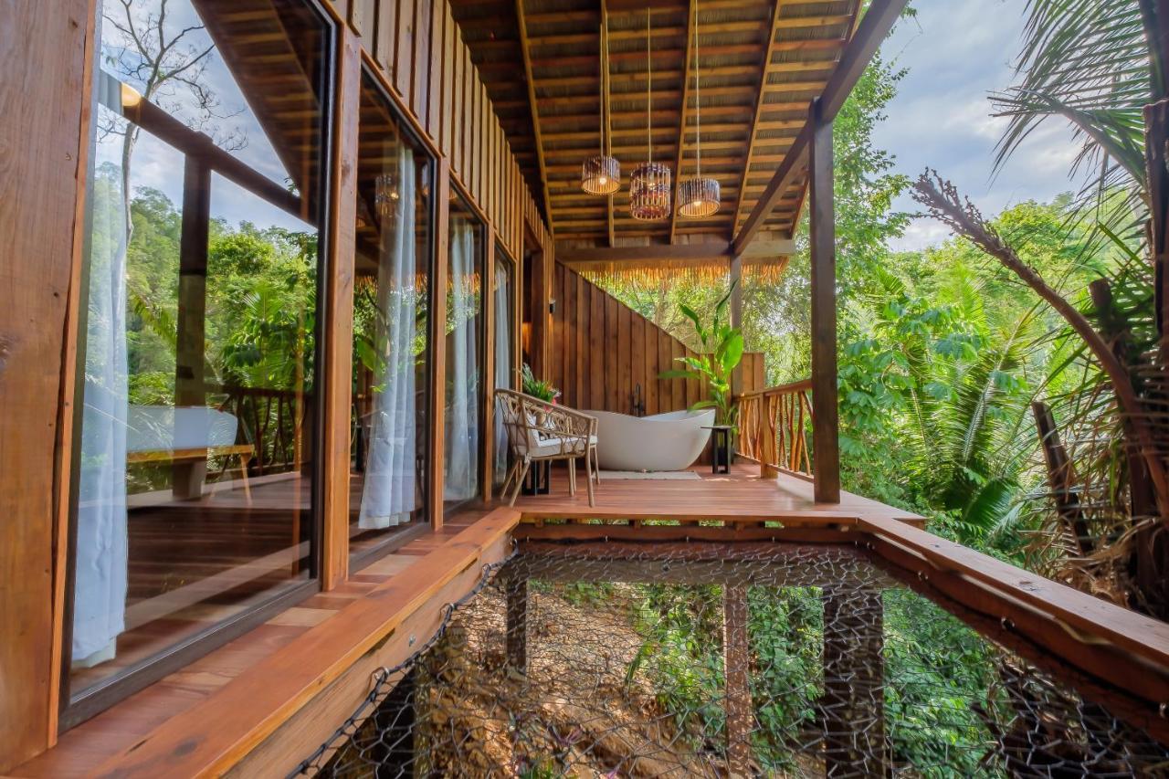 Sweet Songs Jungle Lodge San Ignacio Exterior photo